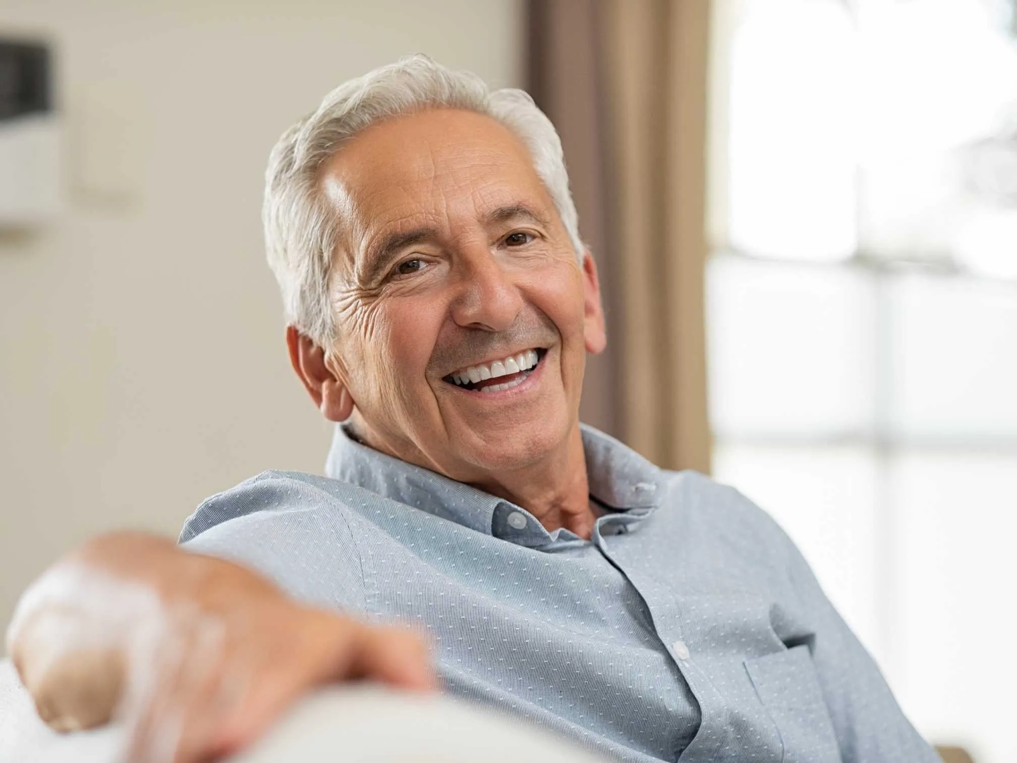 Implante Dentário é para mim? O Guia Definitivo sobre Dor, Preço e Durabilidade na Zona Leste de SP